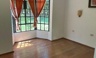 CASA CON PILETA Y GRAN TERRENO EN B° JORGE NEWBERY