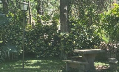 CASA CON PILETA Y GRAN TERRENO EN B° JORGE NEWBERY