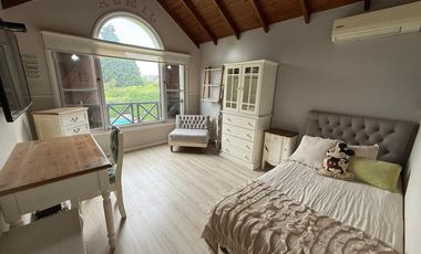 ALQUILER CASA EN BARRIO GALÁPAGOS CON JARDÍN 7 AMB