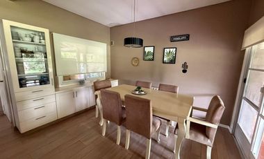 ALQUILER CASA EN BARRIO GALÁPAGOS CON JARDÍN 7 AMB