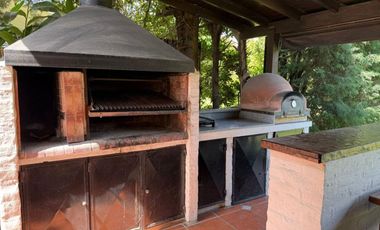 ALQUILER CASA EN BARRIO GALÁPAGOS CON JARDÍN 7 AMB