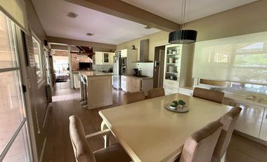 ALQUILER CASA EN BARRIO GALÁPAGOS CON JARDÍN 7 AMB