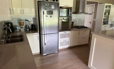 ALQUILER CASA EN BARRIO GALÁPAGOS CON JARDÍN 7 AMB