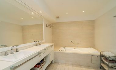 Venta Casa 8 ambientes San Isidro Pileta Parrilla