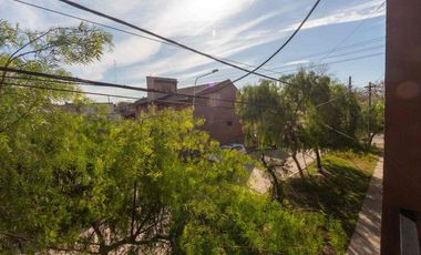 VENTA PH 3 AMBIENTES CON PATIO EXCELENTE UBICACIÓN