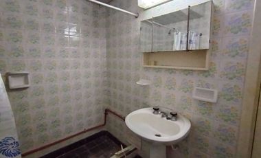 Venta casa 3 ambientes con patio y cochera Miramar