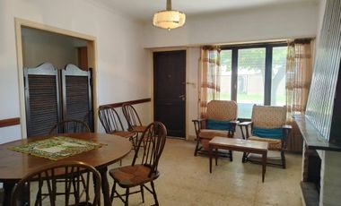 Venta casa 3 ambientes con patio y cochera Miramar