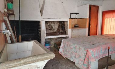 Venta casa 3 ambientes con patio y cochera Miramar