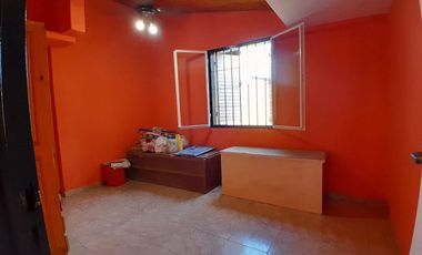 CASA EN VENTA DE 3 DOMITORIOS EN BARIO CRISTALERIA
