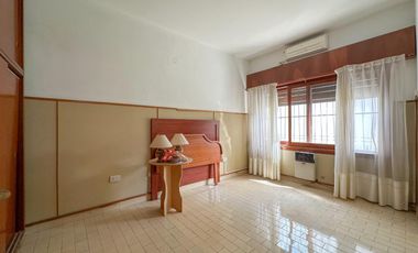 Casa en venta en Lanús Este 3 ambientes con patio