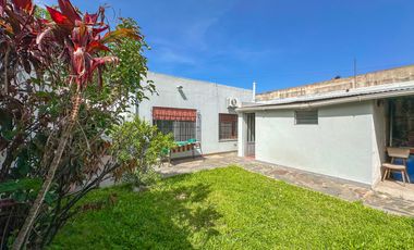 Casa en venta en Lanús Este 3 ambientes con patio
