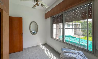 Casa en venta en Lanús Este 3 ambientes con patio