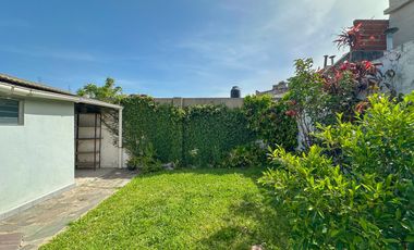 Casa en venta en Lanús Este 3 ambientes con patio