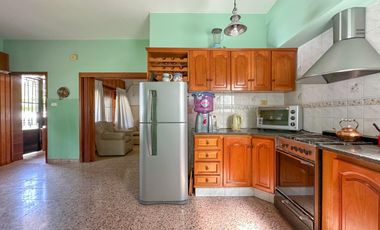 Casa en venta en Lanús Este 3 ambientes con patio
