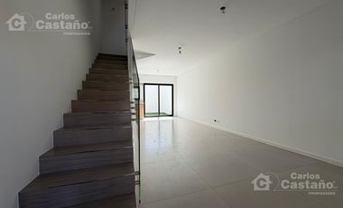 Moderno Dúplex a Estrenar, 3/4 Amb. con Jardín en Exc. Ubicación