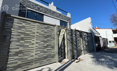 Moderno Dúplex a Estrenar, 3/4 Amb. con Jardín en Exc. Ubicación