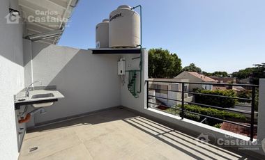 Moderno Dúplex a Estrenar, 3/4 Amb. con Jardín en Exc. Ubicación