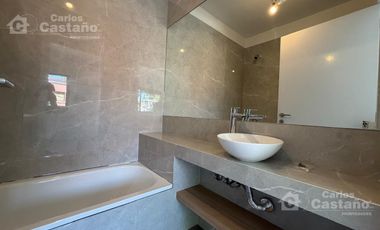 Moderno Dúplex a Estrenar, 3/4 Amb. con Jardín en Exc. Ubicación
