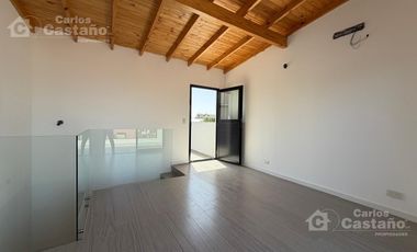 Moderno Dúplex a Estrenar, 3/4 Amb. con Jardín en Exc. Ubicación