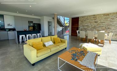 Casa en venta en Magallanes de 6 ambientes, Hudson, Berazategui