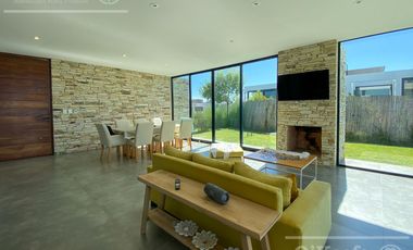 Casa en venta en Magallanes de 6 ambientes, Hudson, Berazategui