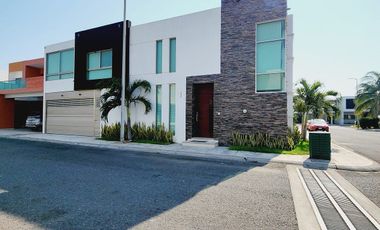 Casa en Renta amueblada o sin muebles en Lomas de la Rioja