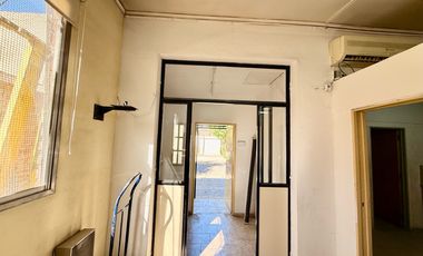 Local / Deposito en zona comercial