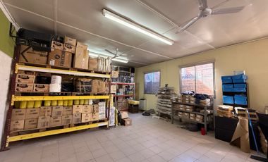 Local / Deposito en zona comercial