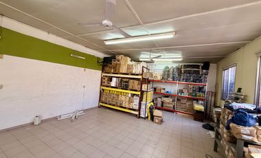 Local / Deposito en zona comercial