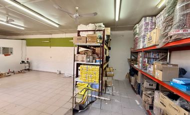 Local / Deposito en zona comercial