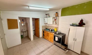 Local / Deposito en zona comercial