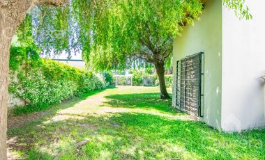 Venta casa dos dormitorios en Gonnet, La Plata