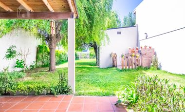 Venta casa dos dormitorios en Gonnet, La Plata