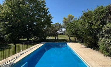 FINANCIACION - Casa de 5 ambientes en venta y alquiler en Club de Campo Hacoaj