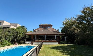 FINANCIACION - Casa de 5 ambientes en venta y alquiler en Club de Campo Hacoaj