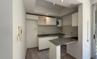 Departamento dos ambientes patio nuevo quilmes externo en venta