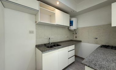 Departamento dos ambientes patio nuevo quilmes externo en venta