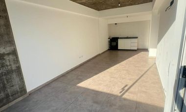 Departamento 3 ambientes con balcón en alquiler - Ezpeleta Este
