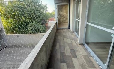 Departamento 3 ambientes con balcón en alquiler - Ezpeleta Este