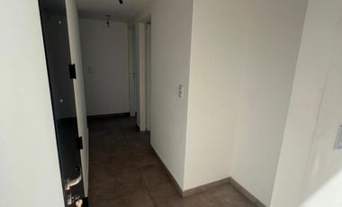 Departamento 3 ambientes con balcón en alquiler - Ezpeleta Este