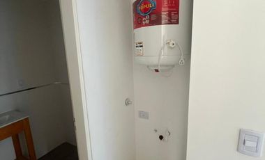 Departamento 3 ambientes con balcón en alquiler - Ezpeleta Este