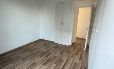 Departamento 3 ambientes con balcón en alquiler - Ezpeleta Este