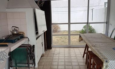 TRIPLEX EN VENTA DE 4 AMBIENTES SANTA FE  164 CON COCHERA (MAR DE AJO)