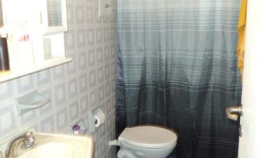 PH interno de 2 dorm C/patio. Banfield Este.