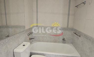Departamento 3 Amb.  en Ramos Mejia - Céntrico, C/Balcón al Fte y Cochera Cubierta