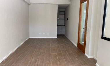 Local en venta,  al frente, República de la Sexta Rosario