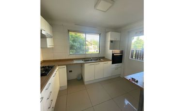 ARRIENDO CASA 3D 3B EN CLAROS DEL BOSQUE DE CURAUMA - VALPARAISO