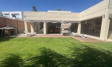 CASA VENTA SANTA ELENA CHICUREO    AMPLIO TERRENO