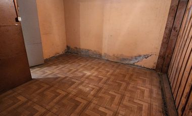 VENDE CASA  ESQUINA  A 2 CUADRAS  DE  SANTA RAQUEL