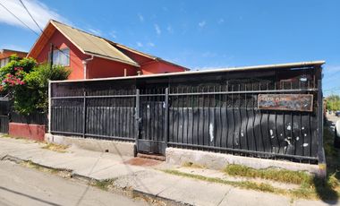 VENDE CASA  ESQUINA  A 2 CUADRAS  DE  SANTA RAQUEL